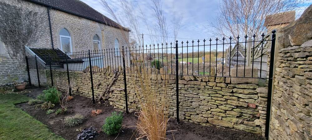 Railing on Long Posts w Finials A2 3