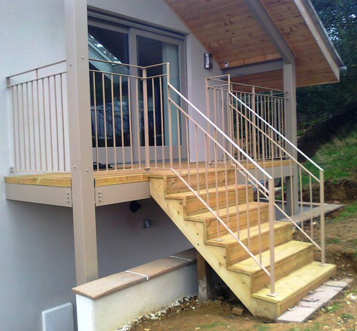 Bespoke Iron Contemporary Handrail