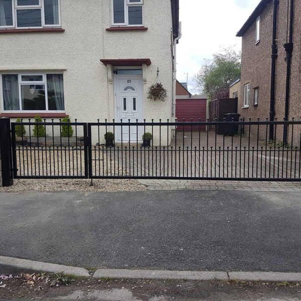 Warwickshire - Bespoke Iron Driveway Gate